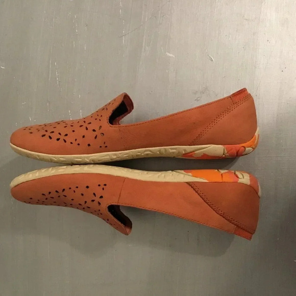 Merrell Select Grip Coral Leather Flats  for Women Size 8.5 - Picture 2 of 6